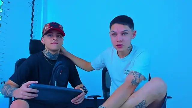 HOT boy2025 online show from 11-10-25, 10:53