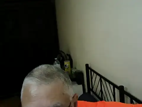 Snapshot of 100Tauros chatting on 07-11-26, 09:05 100Tauros online show from 07-11-26, 09:05