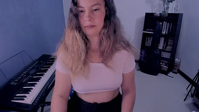 gigi stephans online show from 07-23-26, 01:58