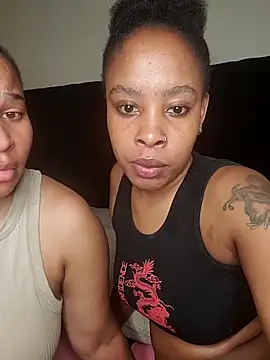 R-thequeen online show from 12-18-25, 12:11