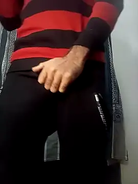 Snapshot of Syco_amanyg chatting on 12-24-24, 06:17 Syco amanyg online show from 12-24-24, 06:17