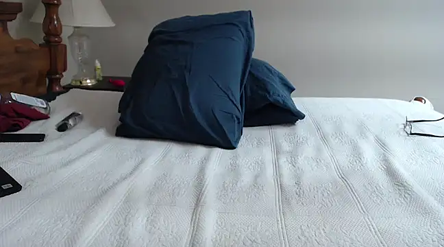 Snapshot of JaySloan chatting on 12-11-24, 08:28 JaySloan online show from 12-11-24, 08:28