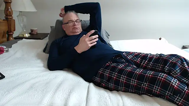 Snapshot of JaySloan chatting on 01-27-25, 02:02 JaySloan online show from 01-27-25, 02:02