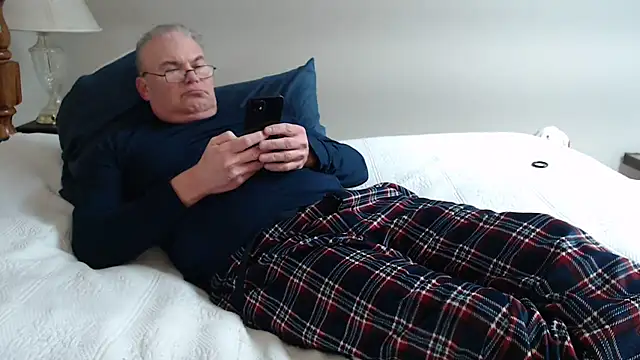 Snapshot of JaySloan chatting on 02-24-25, 07:41 JaySloan online show from 02-24-25, 07:41