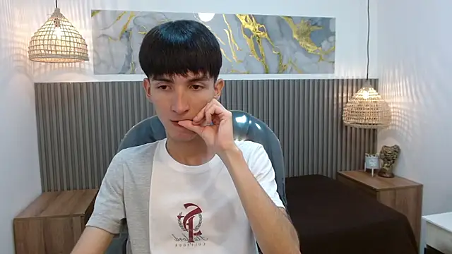 Snapshot of Jake_evans chatting on 10-31-25, 01:01 Jake evans online show from 10-31-25, 01:01