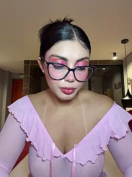Snapshot of zui_lu chatting on 06-09-26, 02:01 zui lu online show from 06-09-26, 02:01