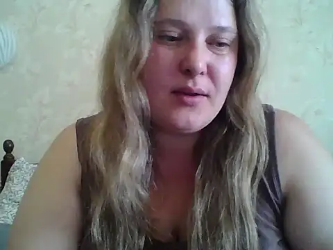 Snapshot of ParisMimi chatting on 05-19-26, 07:26 ParisMimi online show from 05-19-26, 07:26