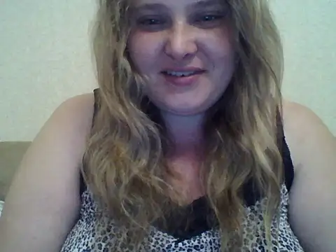 Snapshot of ParisMimi chatting on 06-07-26, 08:56 ParisMimi online show from 06-07-26, 08:56