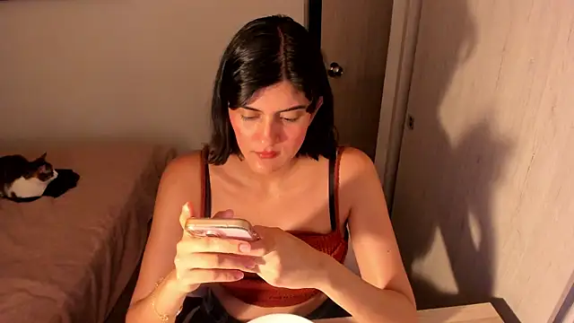 Snapshot of misstoya chatting on 07-05-26, 02:07 misstoya online show from 07-05-26, 02:07