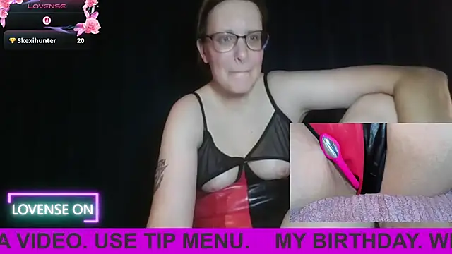 PernillaGirl online show from 09-10-25, 06:30