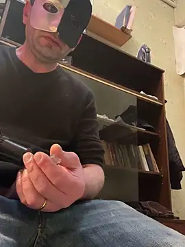 Snapshot of Ariel_Ari chatting on 01-09-25, 01:18 Ariel Ari online show from 01-09-25, 01:18