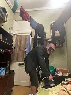 Snapshot of Ariel_Ari chatting on 10-08-25, 11:24 Ariel Ari online show from 10-08-25, 11:24