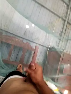 Snapshot of leyel00155 chatting on 10-07-25, 12:02 leyel00155 online show from 10-07-25, 12:02