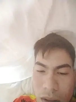 Snapshot of leyel00155 chatting on 11-09-25, 01:42 leyel00155 online show from 11-09-25, 01:42