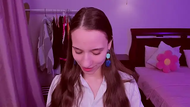 Snapshot of StaceySunny chatting on 02-13-26, 05:20 StaceySunny online show from 02-13-26, 05:20