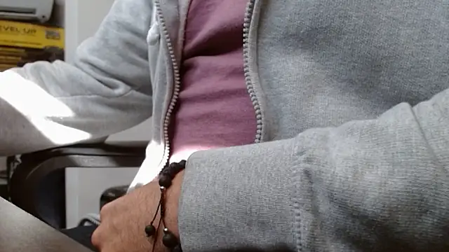 MrKunilingue online show from 03-10-26, 05:29