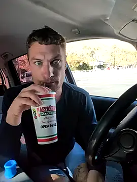 Snapshot of klownman1 chatting on 01-18-25, 06:32 klownman1 online show from 01-18-25, 06:32