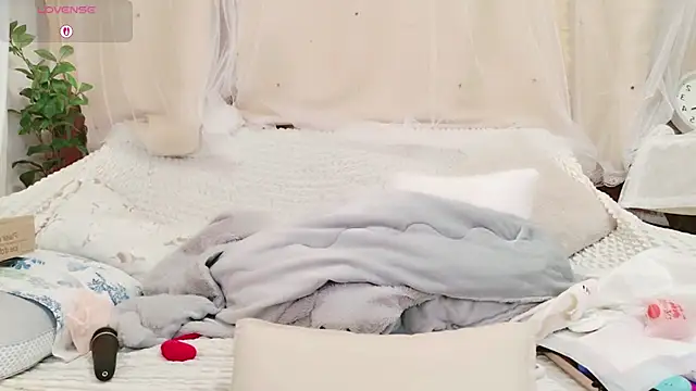 Conatsu online show from 02-28-26, 07:09