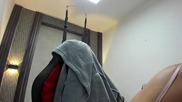 selene red  online show from 05-25-26, 01:55