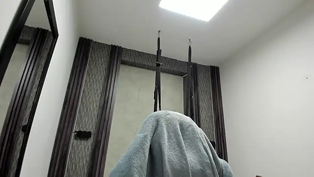 selene red  online show from 05-30-26, 02:30