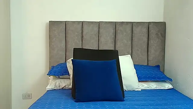 karina lewis  online show from 11-15-25, 03:59