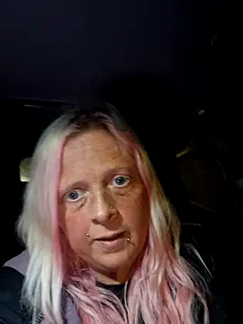 Snapshot of chubby_british_blonde_uk chatting on 02-27-26, 06:30 chubby british blonde uk online show from 02-27-26, 06:30