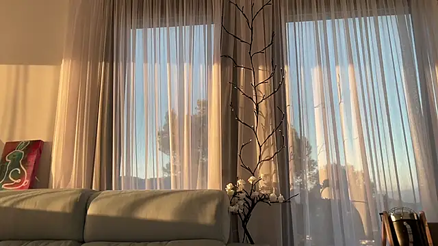 Mika Miller online show from 11-18-25, 04:00