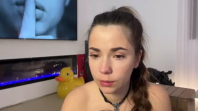 Snapshot of Mika_Miller chatting on 05-16-26, 12:29 Mika Miller online show from 05-16-26, 12:29