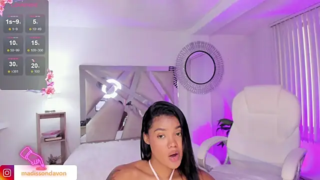 Snapshot of madisson_davon chatting on 01-03-25, 04:59 madisson davon online show from 01-03-25, 04:59