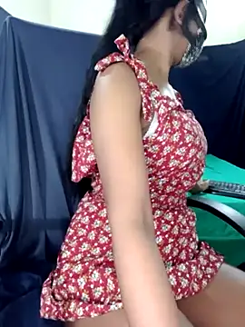 Midnight Blossom online show from 02-18-25, 08:36