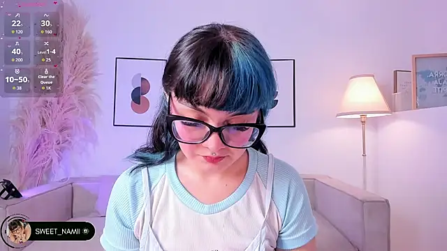 Snapshot of Sweet_Namii chatting on 12-17-25, 05:41 Sweet Namii online show from 12-17-25, 05:41
