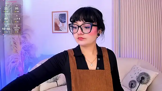 Snapshot of Sweet_Namii chatting on 02-05-26, 08:13 Sweet Namii online show from 02-05-26, 08:13