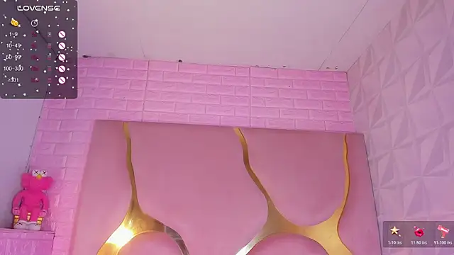 Snapshot of Thyna_Smithx69 chatting on 12-22-25, 12:02 Thyna Smithx69 online show from 12-22-25, 12:02