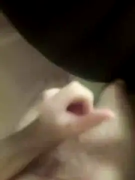 Snapshot of hungandnerdy420 chatting on 09-15-25, 07:47 hungandnerdy420 online show from 09-15-25, 07:47