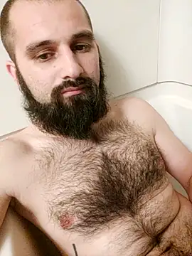 Snapshot of hungandnerdy420 chatting on 09-18-25, 05:42 hungandnerdy420 online show from 09-18-25, 05:42