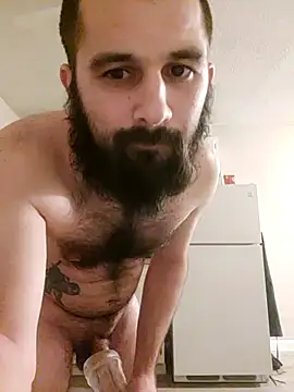 Snapshot of hungandnerdy420 chatting on 09-27-25, 07:02 hungandnerdy420 online show from 09-27-25, 07:02