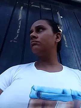 Andreita 95 online show from 10-28-25, 10:23