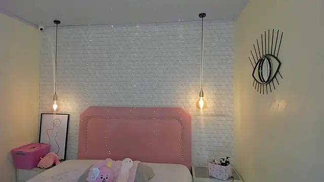 Kittytimberlake online show from 03-18-26, 01:03