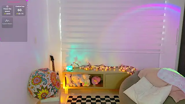 Snapshot of Kittytimberlake chatting on 06-19-26, 06:23 Kittytimberlake online show from 06-19-26, 06:23