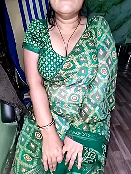 Snapshot of Pratibha_ji chatting on 10-16-25, 08:15 Pratibha ji online show from 10-16-25, 08:15