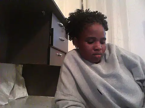Snapshot of candybabe_ chatting on 07-17-26, 08:35 candybabe online show from 07-17-26, 08:35