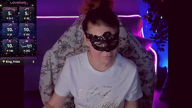 Snapshot of Sexy-Housewife chatting on 01-11-25, 04:14 Sexy-Housewife online show from 01-11-25, 04:14