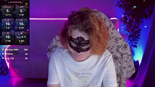 Snapshot of Sexy-Housewife chatting on 01-18-25, 01:29 Sexy-Housewife online show from 01-18-25, 01:29