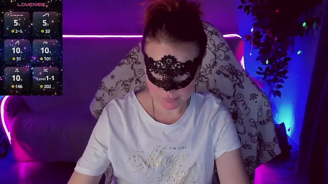 Snapshot of Sexy-Housewife chatting on 01-19-25, 02:59 Sexy-Housewife online show from 01-19-25, 02:59