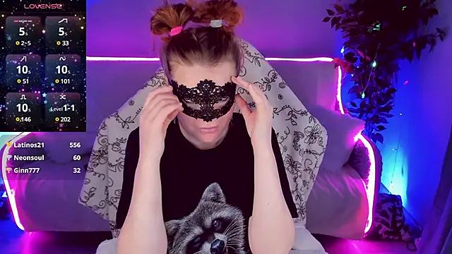 Snapshot of Sexy-Housewife chatting on 02-06-25, 12:05 Sexy-Housewife online show from 02-06-25, 12:05