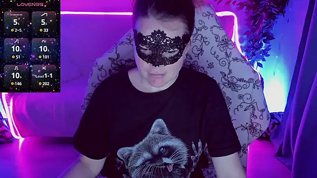 Snapshot of Sexy-Housewife chatting on 03-21-25, 01:01 Sexy-Housewife online show from 03-21-25, 01:01