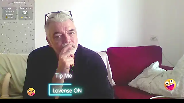 Skoona73 online show from 09-16-25, 05:08