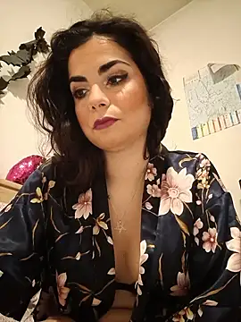 Snapshot of Saturnia_Yvonne chatting on 12-04-24, 05:55 Saturnia Yvonne online show from 12-04-24, 05:55