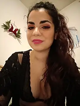 Snapshot of Saturnia_Yvonne chatting on 01-07-25, 11:24 Saturnia Yvonne online show from 01-07-25, 11:24