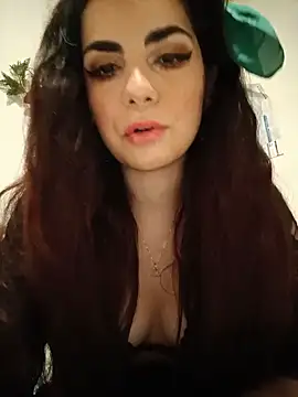 Snapshot of Saturnia_Yvonne chatting on 01-08-25, 06:09 Saturnia Yvonne online show from 01-08-25, 06:09